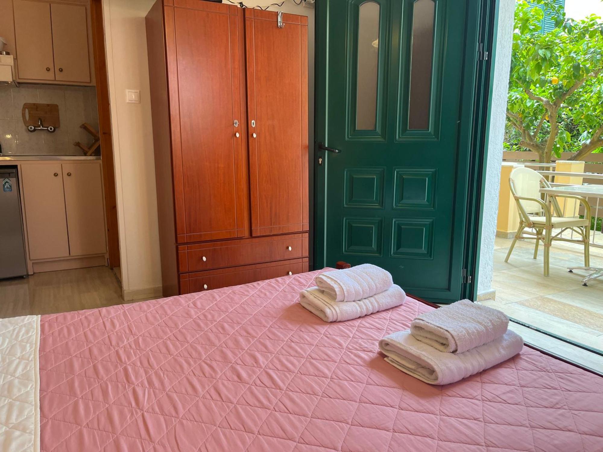 George Studios Vasiliki Room photo