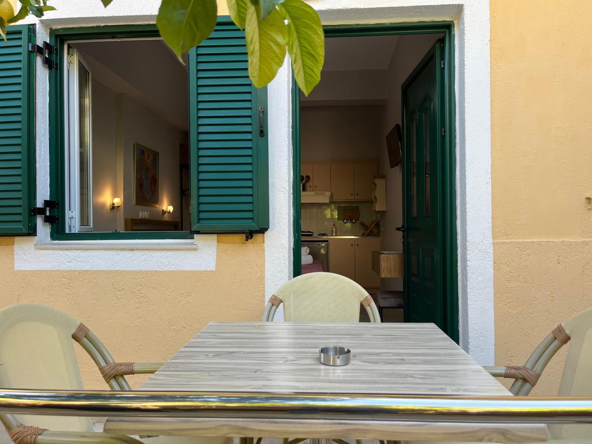 George Studios Vasiliki Room photo