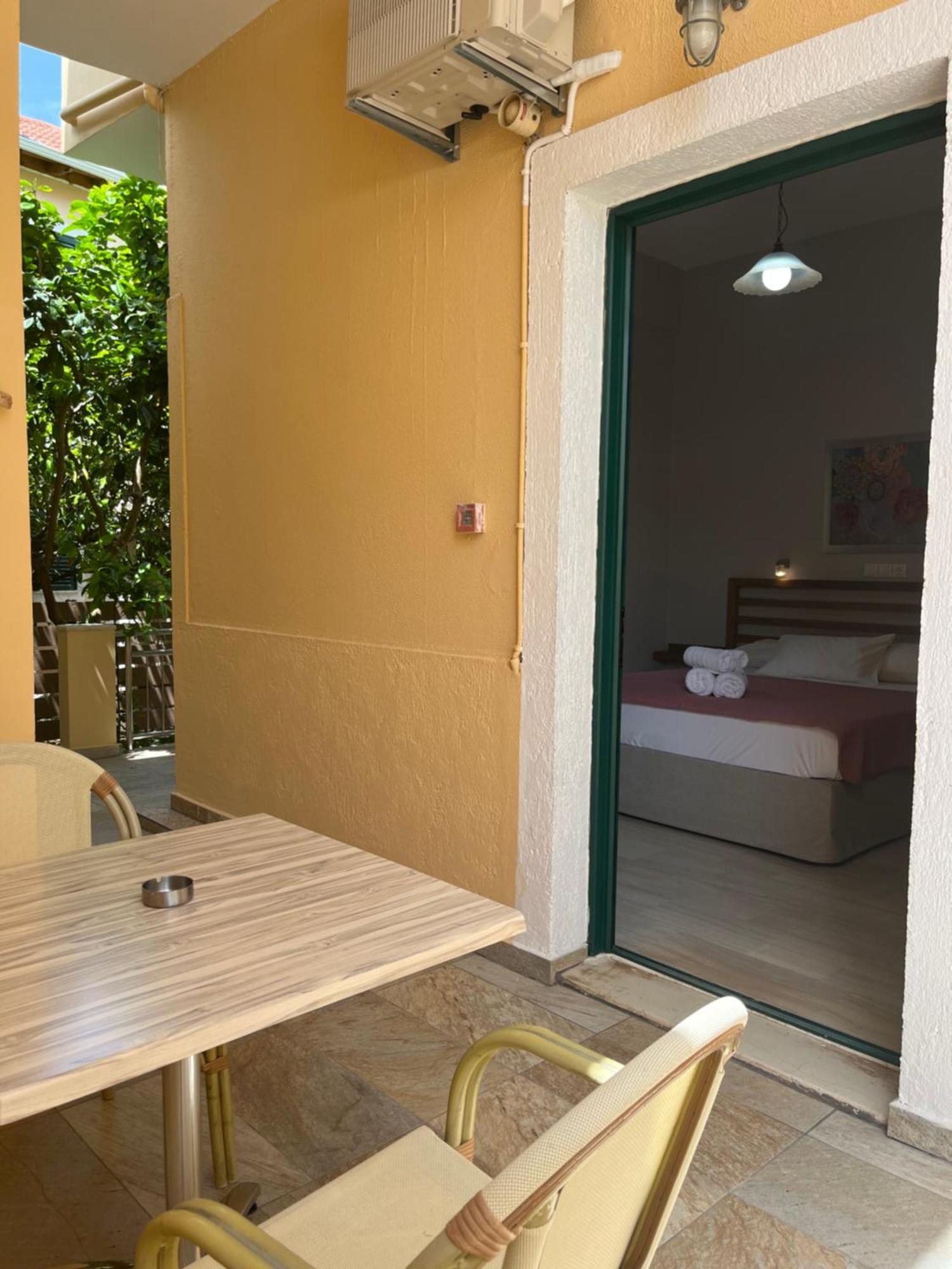 George Studios Vasiliki Room photo