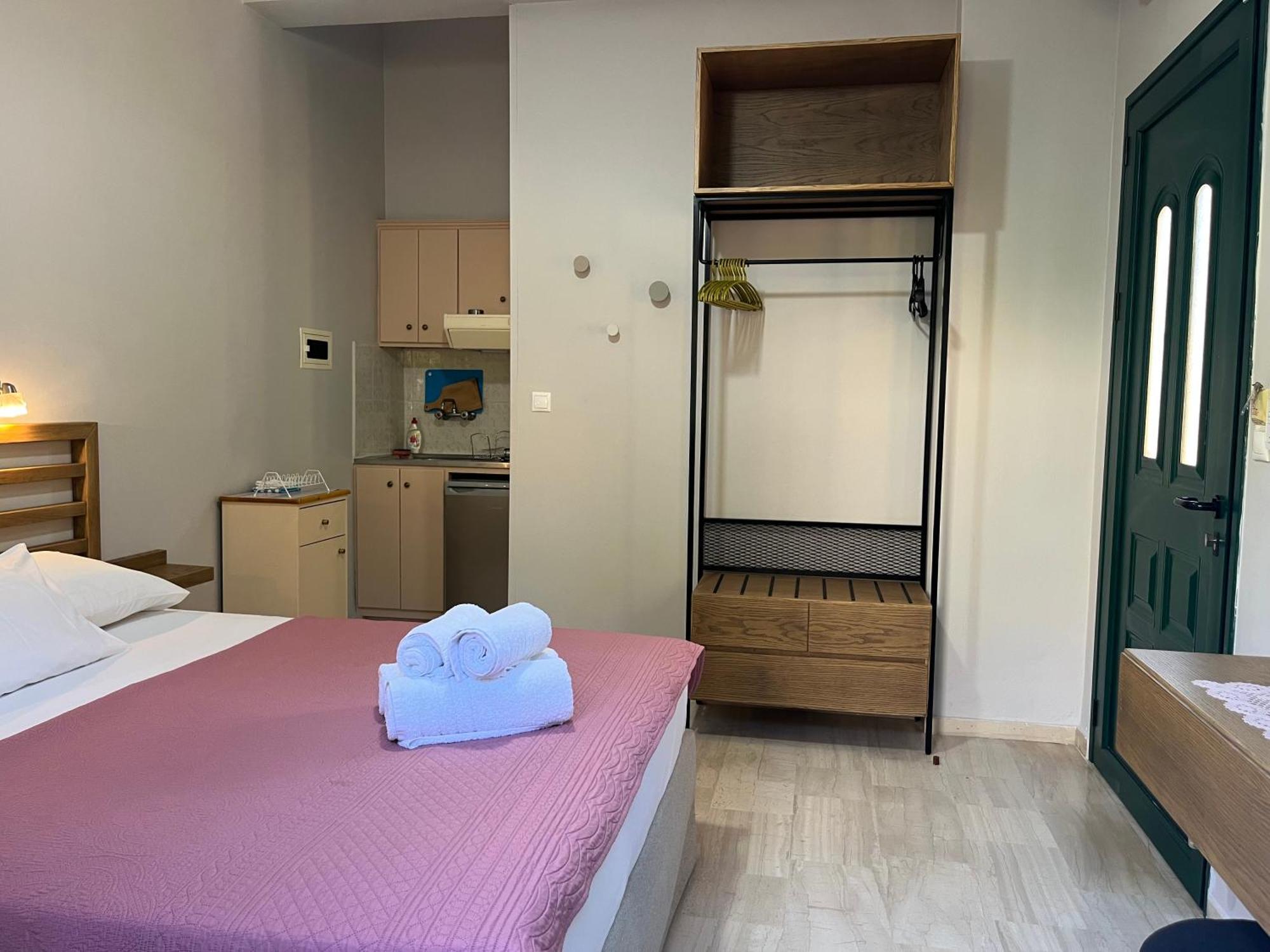 George Studios Vasiliki Room photo